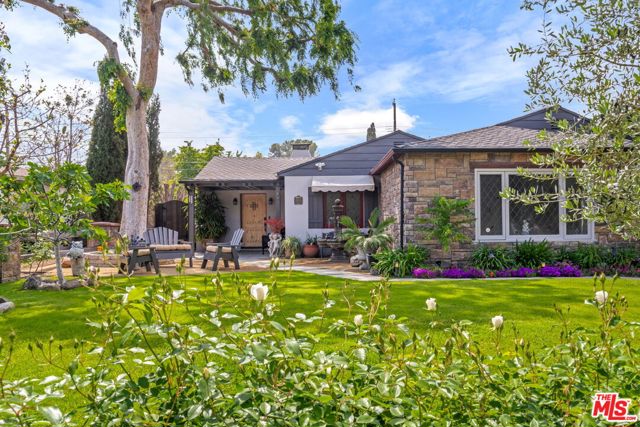 521 S Parish Place, Burbank CA: https://media.crmls.org/mediaz/c39a9738-ba0a-4d19-ac07-07a402563eaf.jpg
