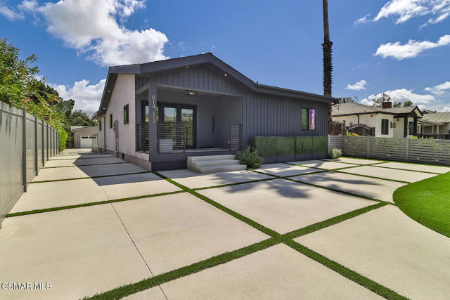 514 W Washington Boulevard, Pasadena CA: https://media.crmls.org/mediaz/c39af2dd-d0be-409f-9205-821bbdde530f.jpg
