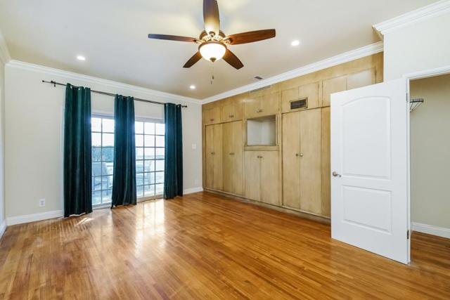 2301 N Commonwealth Avenue, Los Angeles CA: https://media.crmls.org/mediaz/c39baf9f-56e1-48ac-ae30-298639bc5952.jpg