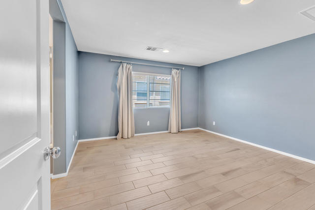 232 Paseo Gusto, Palm Desert CA: https://media.crmls.org/mediaz/c39c7097-9624-4b32-ac53-31f0f0c863ee.jpg