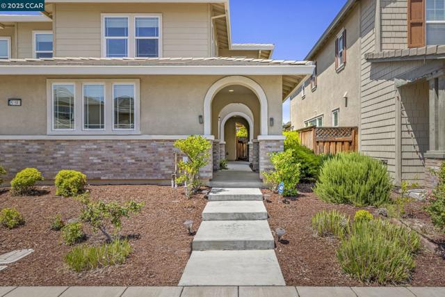 589 W Huntington Ave, Mountain House CA: https://media.crmls.org/mediaz/c39cba47-8052-4b65-8091-c2ad108f31d6.jpg
