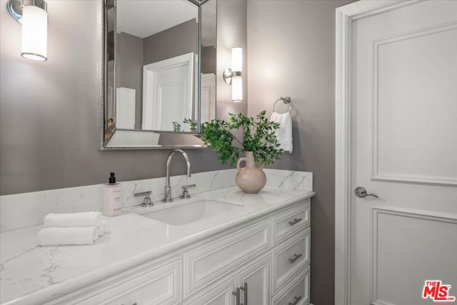 10411 Windtree Drive, Bel Air CA: https://media.crmls.org/mediaz/c39d3470-9550-4d34-ba01-7e44aaa67ab1.jpg