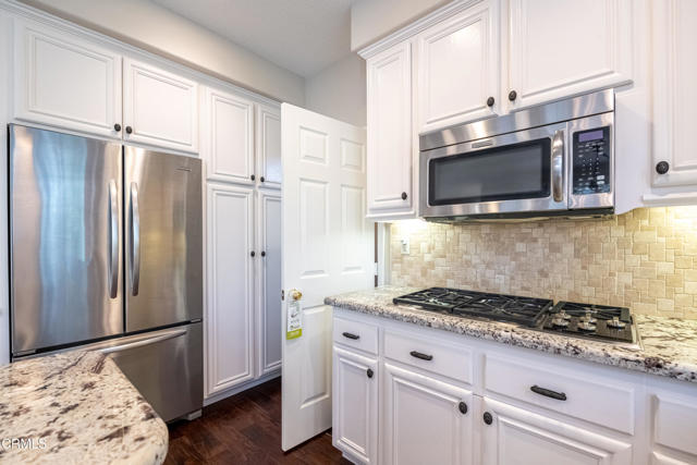 Detail Gallery Image 13 of 24 For 621 Hawks Bill Pl, Simi Valley,  CA 93065 - 4 Beds | 3 Baths