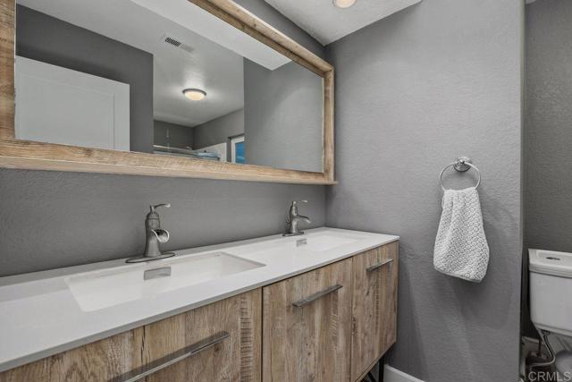 Detail Gallery Image 25 of 40 For 598 Summer View Cir, Encinitas,  CA 92024 - 3 Beds | 2/1 Baths
