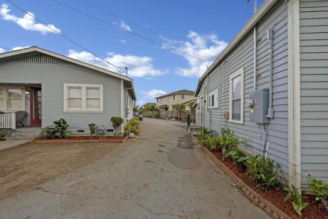 119 Ford Street, Watsonville CA: https://media.crmls.org/mediaz/c39eef34-553e-4c42-9a5e-b9ae40b75b2f.jpg