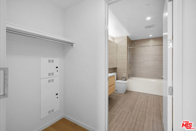 877 Francisco Street, Los Angeles CA: https://media.crmls.org/mediaz/c39fe09d-2484-4537-b4f9-155a8d06c8a1.jpg