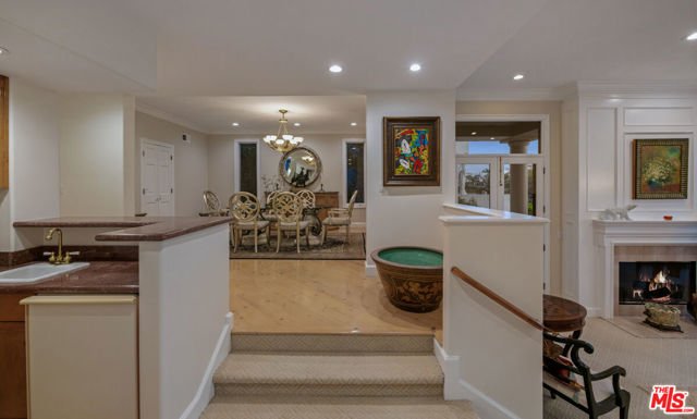 5105 Via Donte, Marina del Rey CA: https://media.crmls.org/mediaz/c3a0d1b7-7b01-4bcd-8a2e-c4a9b48e11ce.jpg