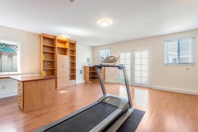 560 6th Avenue, Menlo Park CA: https://media.crmls.org/mediaz/c3a16345-bb9e-46cd-8aa6-28d1ade2da56.jpg
