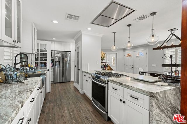4631 W Avenue M8, Lancaster CA: https://media.crmls.org/mediaz/c3a1b20b-0b55-4a64-88eb-2256c45899e6.jpg
