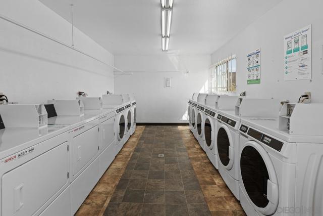 Image 22 of 30 For 3230 Ashford Street  B