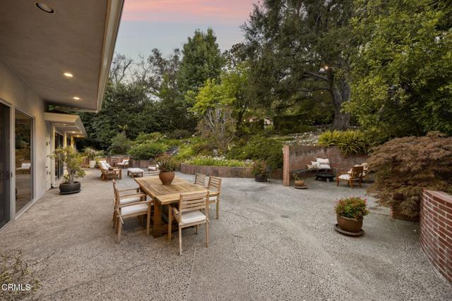 635 Rockwood Road, Pasadena CA: https://media.crmls.org/mediaz/c3a47191-b048-46b3-b91c-5c86b9e66710.jpg