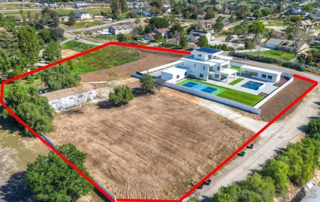 41955 Altanos Road, Temecula CA: https://media.crmls.org/mediaz/c3a53027-9f42-4724-a5d8-58ec00297f40.jpg