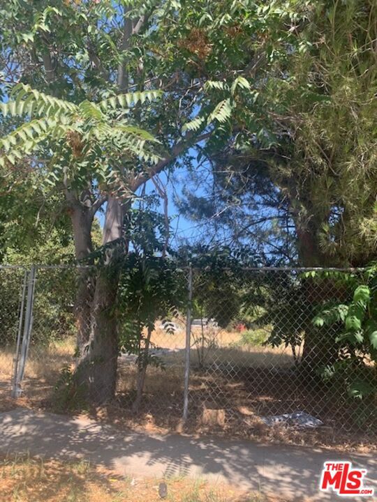 6920 Remmet Avenue, Canoga Park, CA 91303