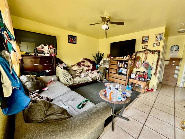 128 Maple Avenue, Watsonville CA: https://media.crmls.org/mediaz/c3a56002-1e48-4f79-87bc-08c014f3cb51.jpg