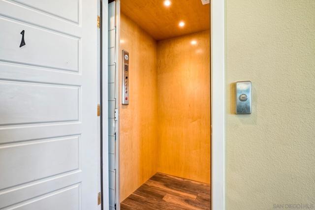 2056 Callisto Terrace, Chula Vista CA: https://media.crmls.org/mediaz/c3a5b34d-6027-440a-829a-d08484ee184b.jpg
