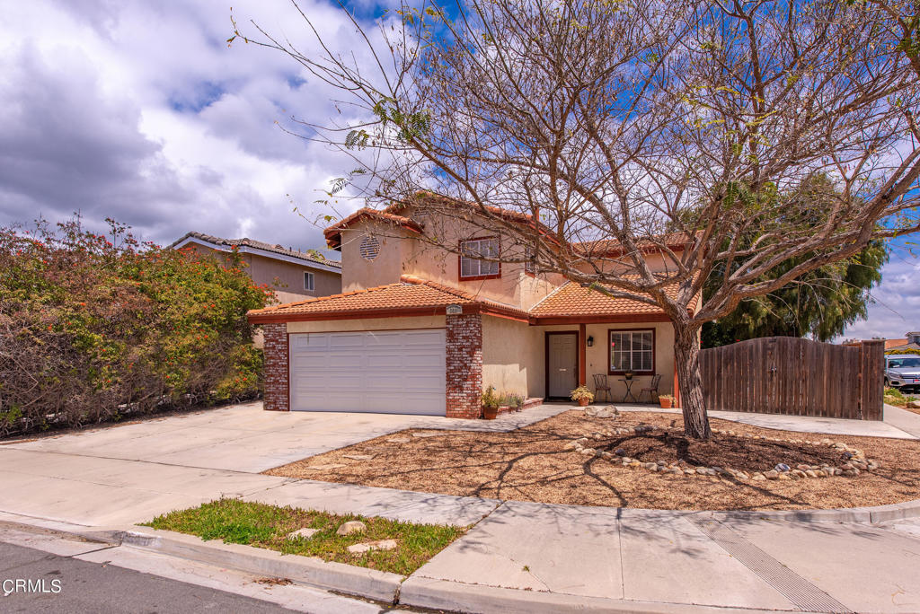 320 Peach Avenue, Ventura, CA 93004