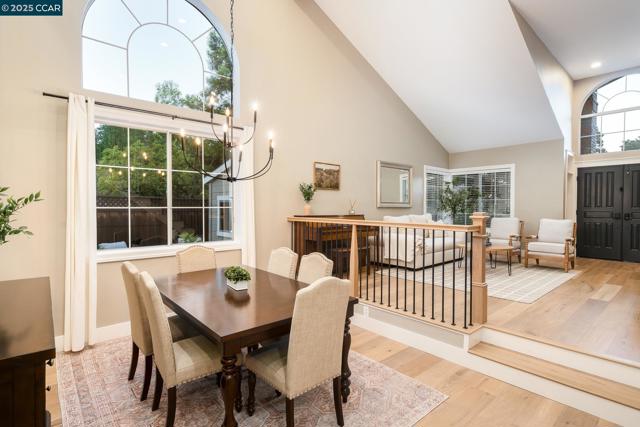 200 Hat Creek Ct, San Ramon CA: https://media.crmls.org/mediaz/c3a67e17-11b1-4165-a81c-2059adee6e7b.jpg