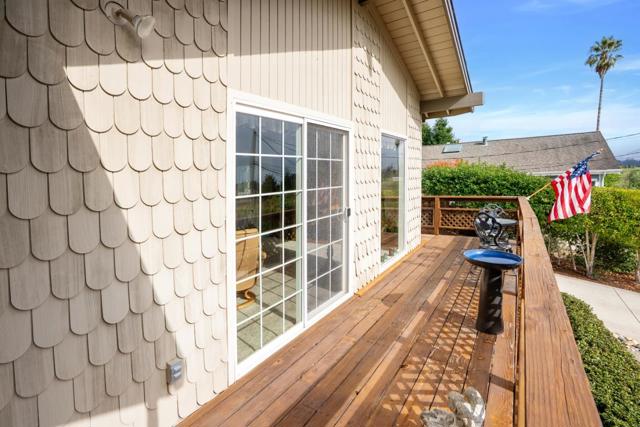 7547 Arden Way, Aptos CA: https://media.crmls.org/mediaz/c3a6cef3-fd37-4fb2-bd2d-50d2831d0cd5.jpg