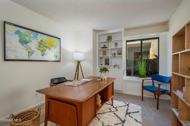 268 Novina Place, Camarillo CA: https://media.crmls.org/mediaz/c3a7a55c-e4c3-4738-85a8-fdd20372fc72.jpg