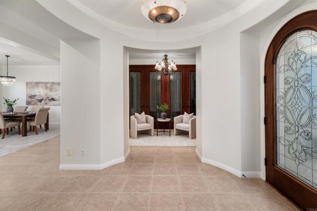 Detail Gallery Image 6 of 50 For 1091 Park Hill Pl, Vista,  CA 92081 - 4 Beds | 3 Baths