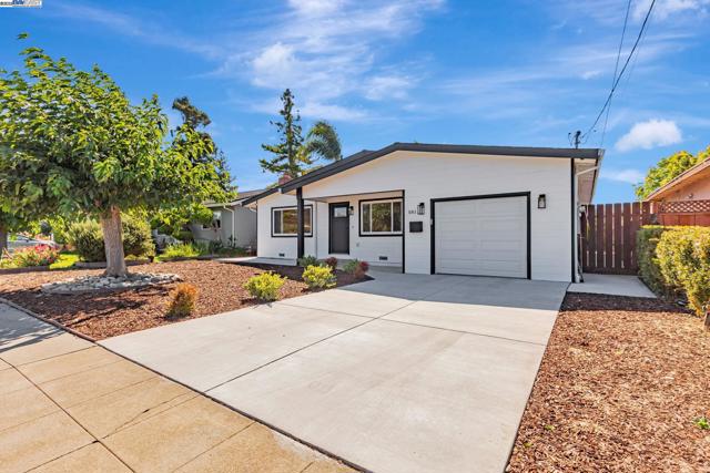 581 Kirk Ave, Sunnyvale CA: https://media.crmls.org/mediaz/c3a8ab57-d035-4ef1-8e57-f2f596568d86.jpg