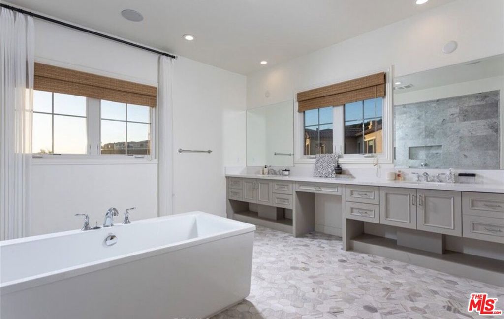 MLS #26832593 image #9