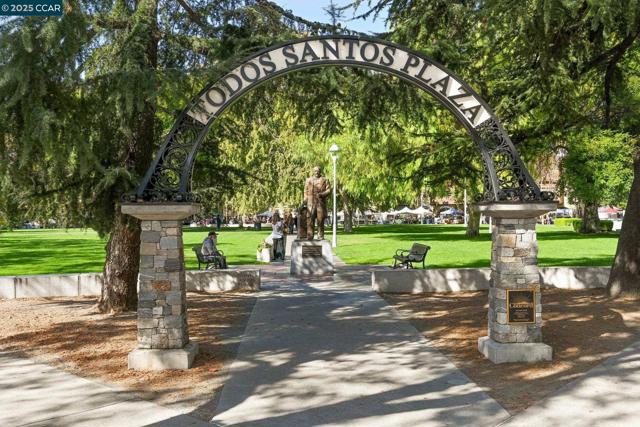 4513 Birch Bark Rd, Concord CA: https://media.crmls.org/mediaz/c3a91fb5-850e-49ee-9ff3-0886d47cbc29.jpg