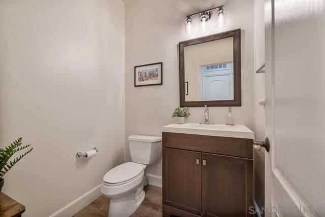 15820 Paseo Del Sur, San Diego CA: https://media.crmls.org/mediaz/c3a9369e-184d-41f7-bdb3-fbe02309e5c7.jpg