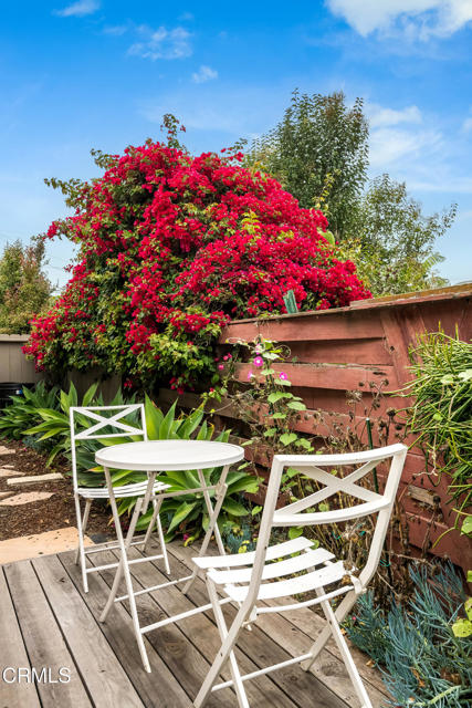 238 W Center Street, Ventura CA: https://media.crmls.org/mediaz/c3a97c09-be8f-455a-92ff-7d111f7bca7a.jpg