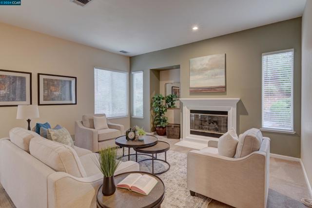 5171 Keller Ridge Dr, Clayton CA: https://media.crmls.org/mediaz/c3a9b1b8-1859-4a9a-a166-37548bc94ddf.jpg