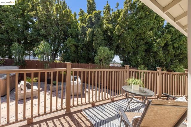 1995 149th Ave, San Leandro CA: https://media.crmls.org/mediaz/c3a9cce7-faa1-4600-b719-fc6c8645b8dc.jpg