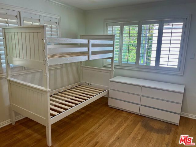 1586 Palisades Drive, Pacific Palisades CA: https://media.crmls.org/mediaz/c3ab1482-123a-4eb3-8941-092699bb27d0.jpg