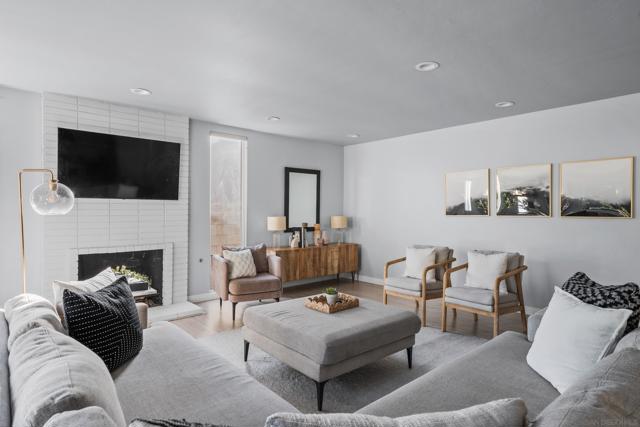 6625 Casselberry Way, San Diego CA: https://media.crmls.org/mediaz/c3ab27d3-38b8-4e65-a9f8-9135a145d813.jpg