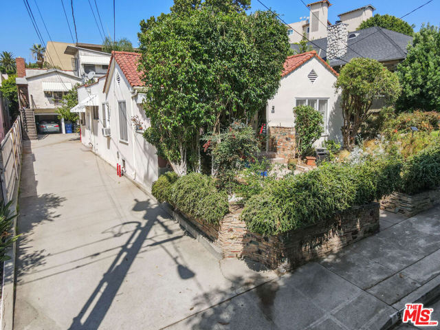 979 Hancock Avenue photo 2