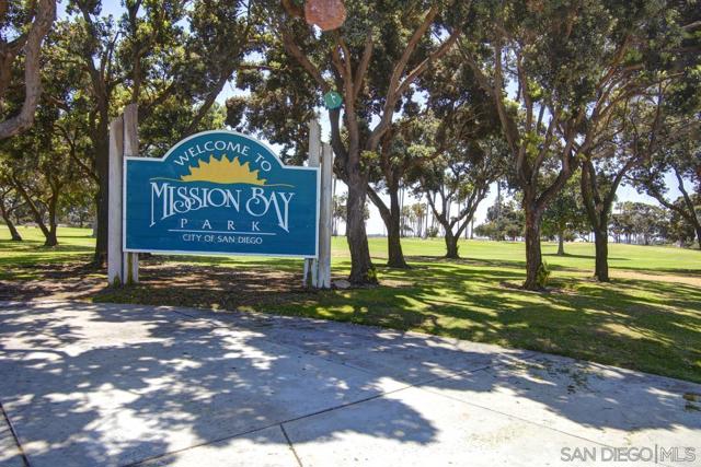 819 Kennebeck Ct, San Diego CA: https://media.crmls.org/mediaz/c3ac54c5-e38e-4c9d-978a-b451ee800713.jpg