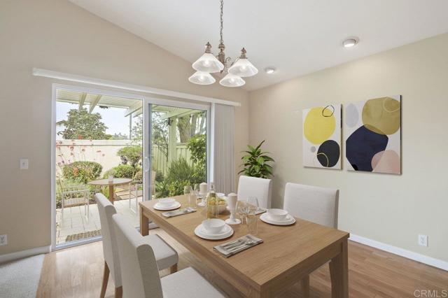 4065 Caminito Davila, San Diego CA: https://media.crmls.org/mediaz/c3ad34a3-20e9-436c-be4c-4bb2b834f546.jpg