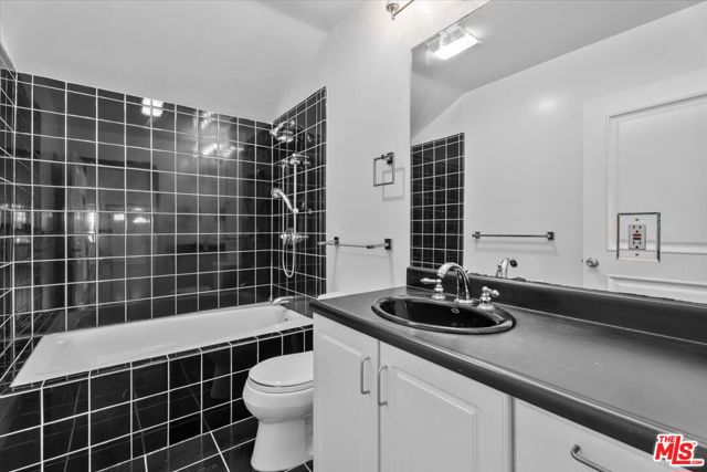 3947 Huron Avenue photo 8