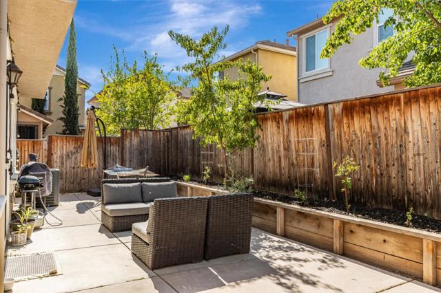 51 Koror Lane, Gilroy CA: https://media.crmls.org/mediaz/c3adc6e7-f5d6-4519-b197-e9c80dcf0d40.jpg