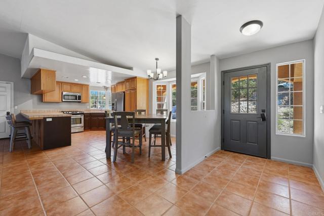 Detail Gallery Image 7 of 74 For 26940 Paradise Meadow Ln, Valley Center,  CA 92082 - 3 Beds | 2 Baths