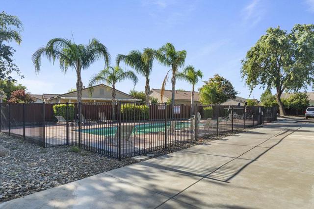 3009 La Vina Circle, Los Banos CA: https://media.crmls.org/mediaz/c3afb15f-f52b-426f-ba9e-79948099753f.jpg