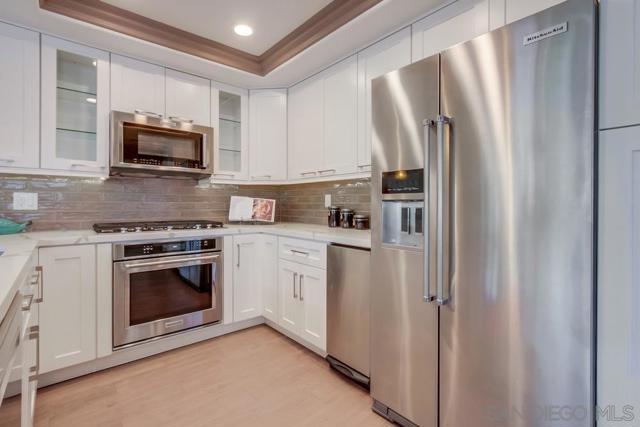 1315 Camino Linda Dr, San Marcos CA: https://media.crmls.org/mediaz/c3b1376d-042c-4a0b-84fb-014925a41445.jpg