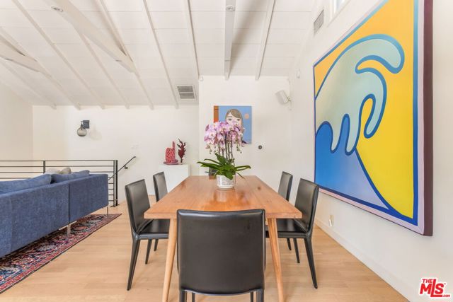8917 Dorrington Avenue, West Hollywood CA: https://media.crmls.org/mediaz/c3b202f4-171e-4f6d-b476-d5b48a334a10.jpg