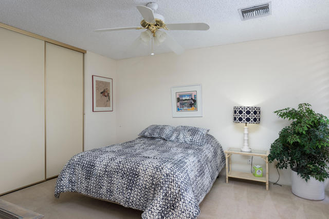 9 Wake Forest Court, Rancho Mirage CA: https://media.crmls.org/mediaz/c3b2f968-0ff2-41e7-9d92-844b52ca37b3.jpg