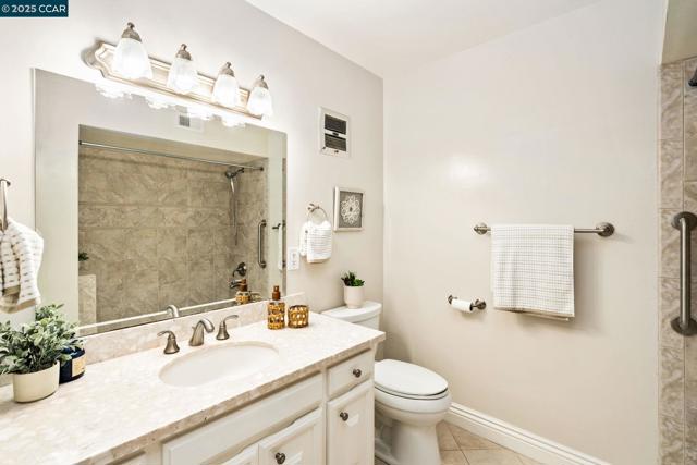 2817 Golden Rain Rd, Walnut Creek CA: https://media.crmls.org/mediaz/c3b31779-fb29-436e-ad64-ae2e58c3f987.jpg