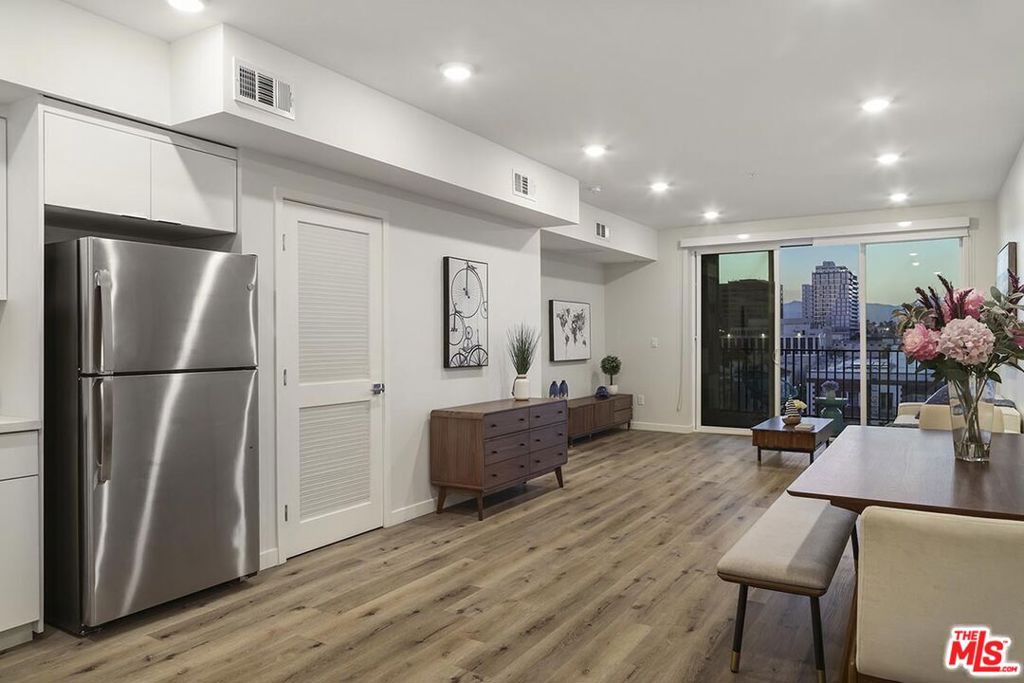 2783 Francis Avenue #511