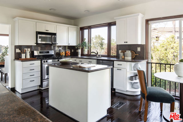 2125 Kew Drive, Los Angeles CA: https://media.crmls.org/mediaz/c3b36d6a-7f1e-43cb-862f-7a481f465fd8.jpg