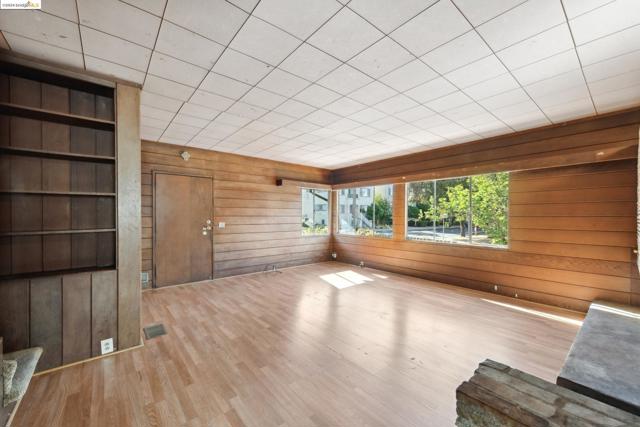 Image 11 of 34 For 2344 Fulton St