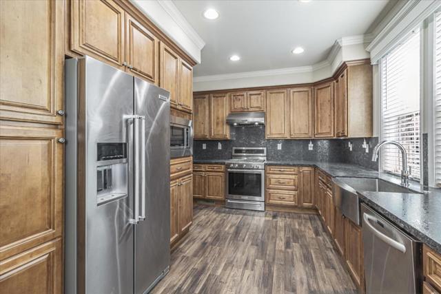 690 Persian Drive, Sunnyvale CA: https://media.crmls.org/mediaz/c3b4ef64-265f-4908-b822-5c0b1855620f.jpg