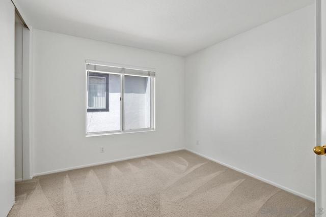 12305 Crisscross Ln, San Diego CA: https://media.crmls.org/mediaz/c3b51696-390b-492e-b897-97021066ce0f.jpg