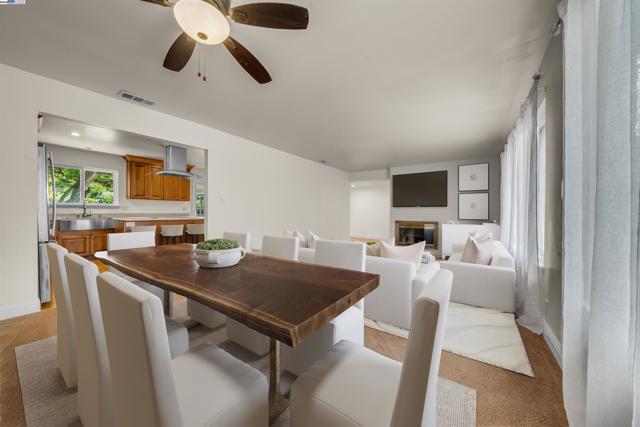 1876 Lynwood Dr, Concord CA: https://media.crmls.org/mediaz/c3b57398-8e6d-4c7b-ae41-8b602857470d.jpg